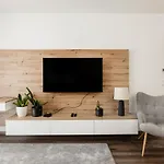 Walnut Tree Apartment