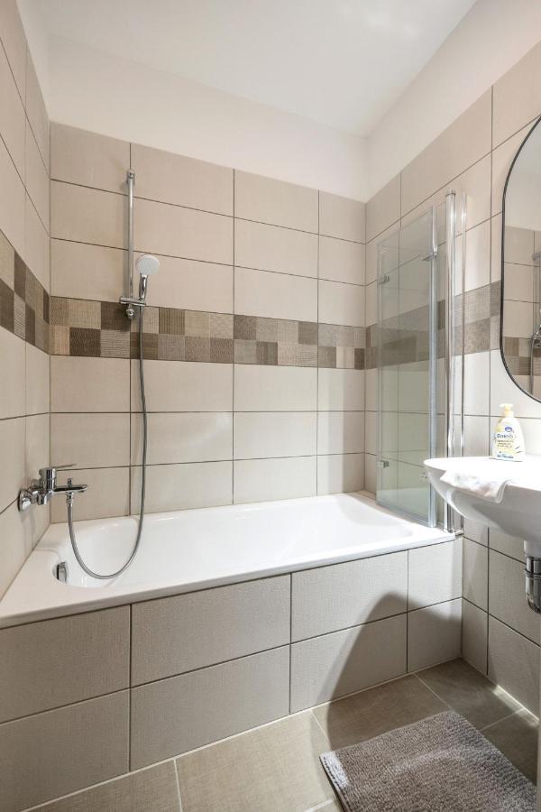 Apartman Walnut Tree